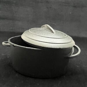 Cocotte et couvercle plastique